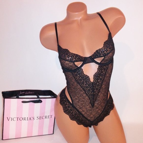Victoria Secret Lingerie 32B One Piece Teddy Bodysuit Black Allover Lace Thong B